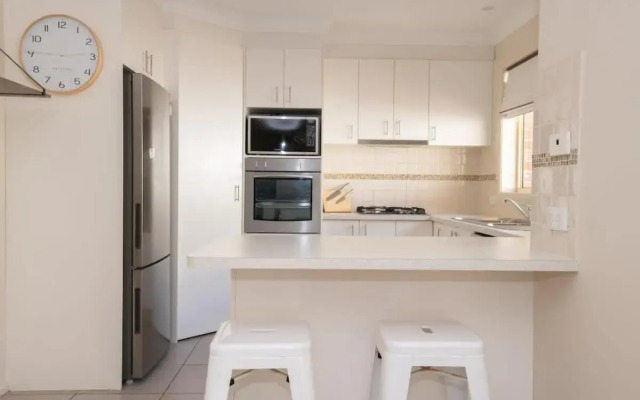 Park Villa Spacious 2 Bedroom Unit Close to CBD