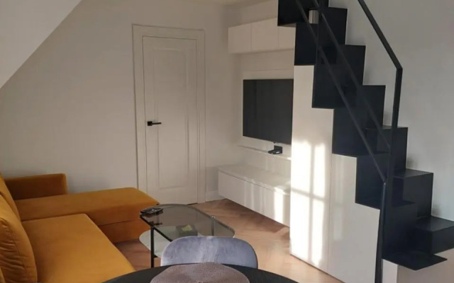 S.I. House