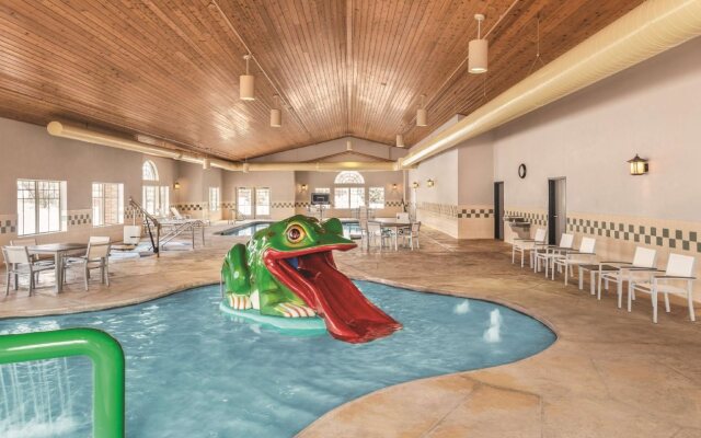 Country Inn & Suites by Radisson, Green Bay East, WI