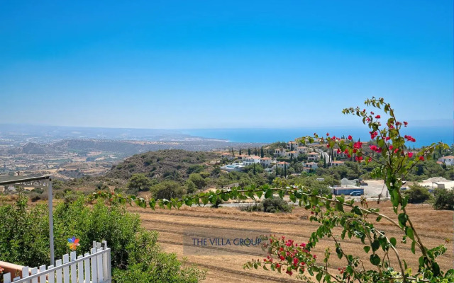 Thea Vista Apartment