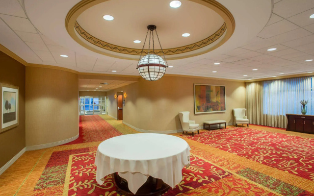 Crowne Plaza Syracuse