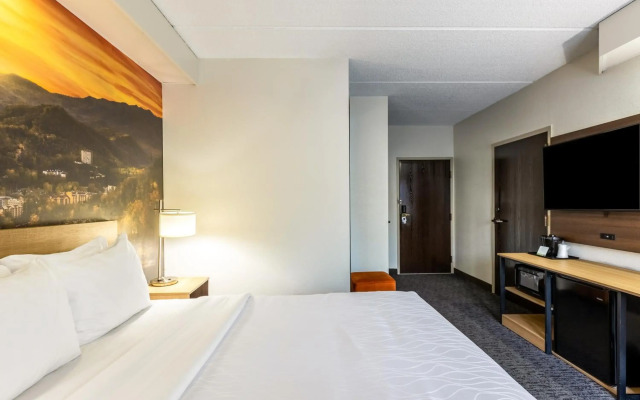 Clarion Pointe Sevierville-Pigeon Forge