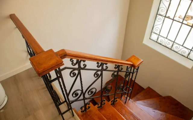 w Impressive 5BR w Terrace in Miraflores