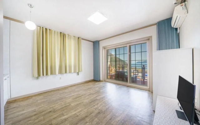 Geojedo New Happiness Pension