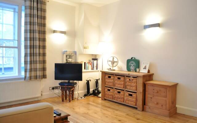 Central 1 Bedroom Flat in Farringdon