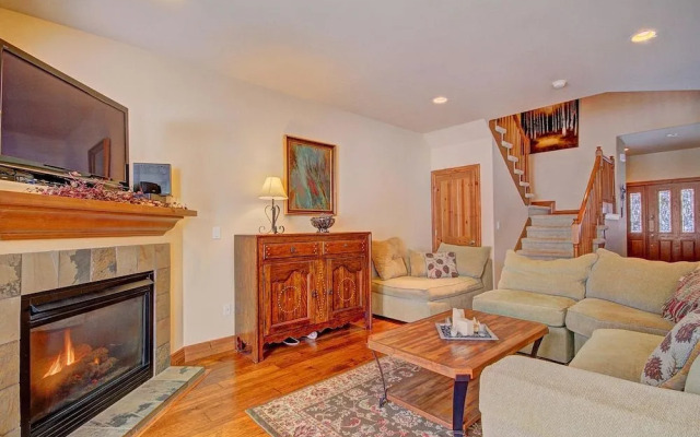 Highland Greens Chestnut by RedAwning