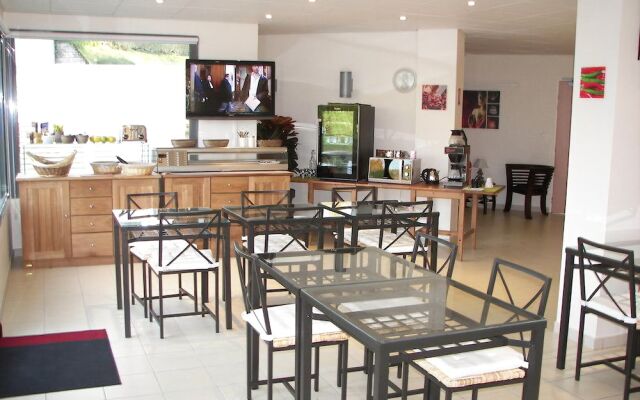 FASTHOTEL LE RALE DES GENETS - Un hôtel FH COLLECTION