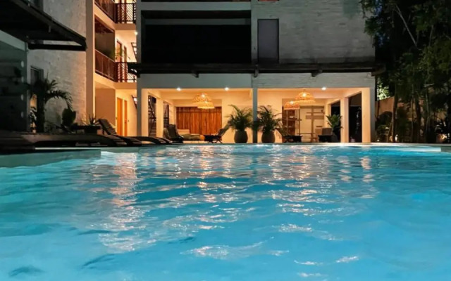 Taanah Poolview 1BR apartment Ecochic