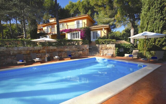 Villa Son Vida Home and Golf
