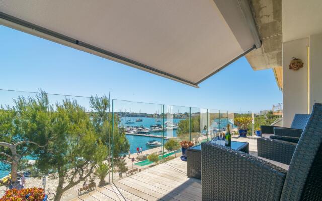 LLEVANT  - Apartment with sea views in Portocolom. Free WiFi