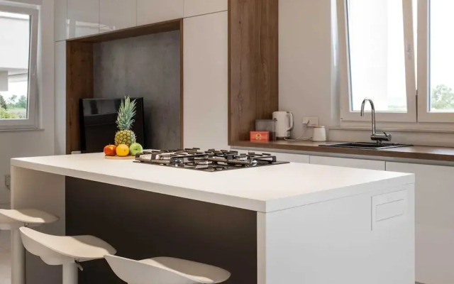 Spacious Povljana Apartment With Sea View and Terrace