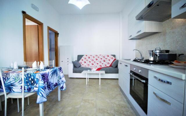 Holidaycasa Sebastiano - Grazioso Bilocale a 150 Mt Dal Mare