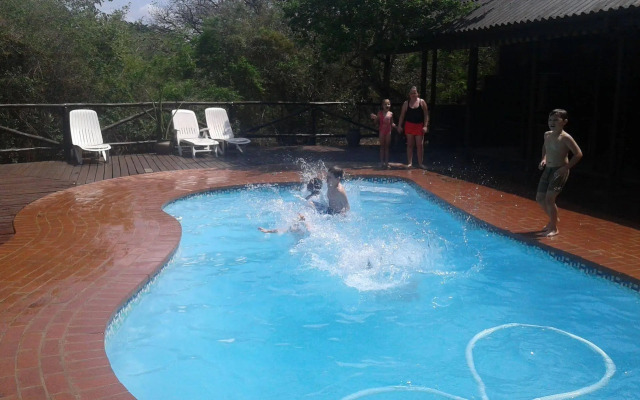 Isinkwe Backpackers Bushcamp