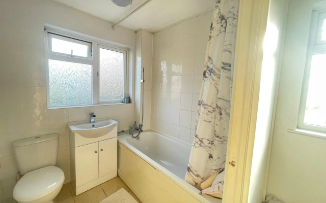 Swift Close Contractors & Leisure Apartment by Leecroft Stays
