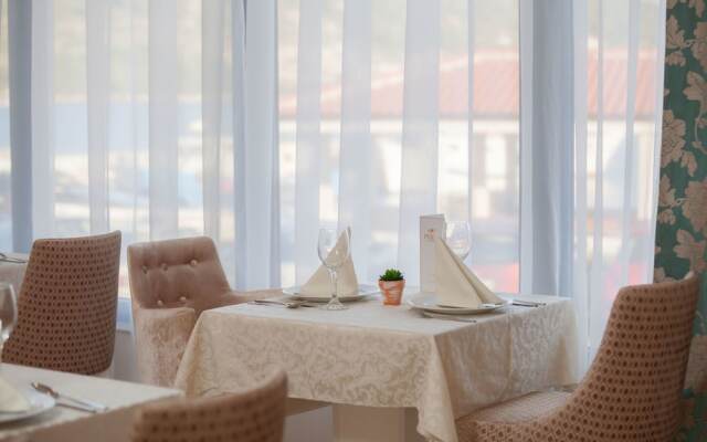 Hotel Perla