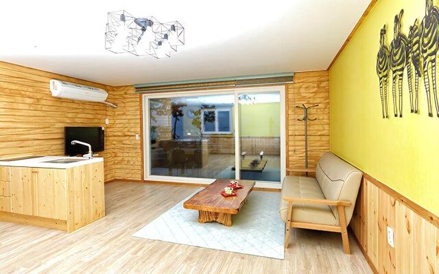 Yeosu Pierre Mont Pension