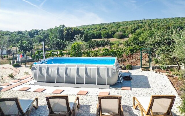 Nice Home in Kanfanar With Wifi and 1 Bedrooms