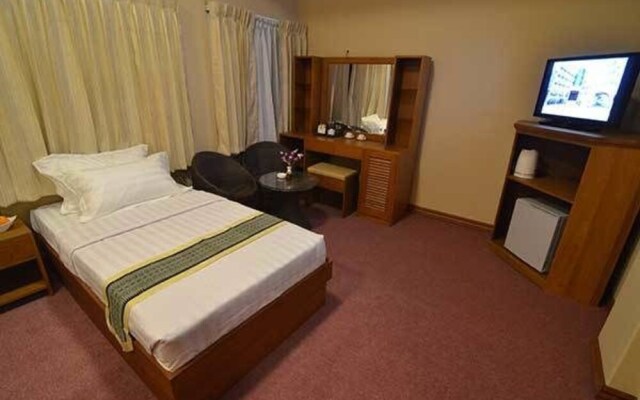 Yar Kinn Tha Hotel