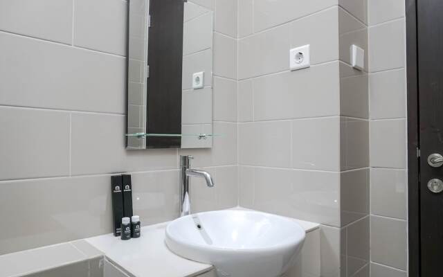 1BR Luxury Citra Lake Suites Apartment