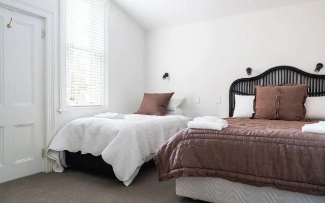 Luxury Apartment on Stuart Street