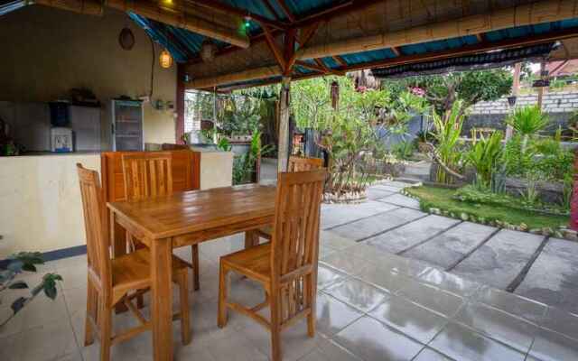 Penida Krusty Hill by ecommerceloka