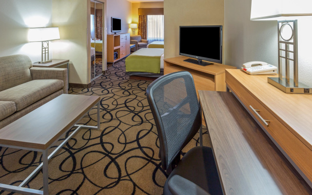 Holiday Inn Express Hotel & Suites Henderson by IHG