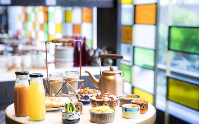 Andaz Delhi, by Hyatt