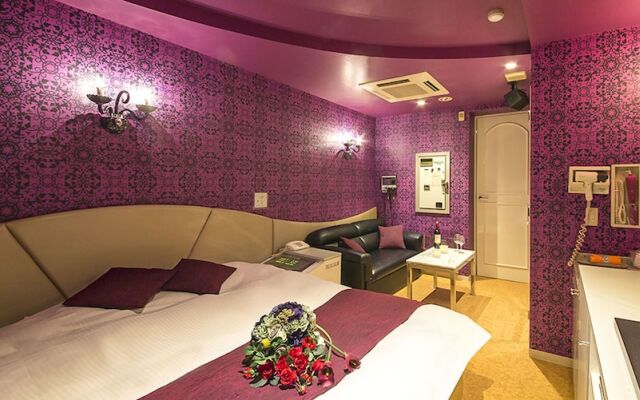 Qt HOTEL - Adults Only