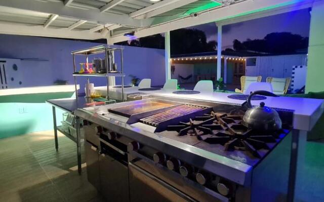Family Villa with big pool and absolute privacy