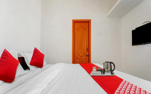 OYO Flagship 703776 Cruze Residency