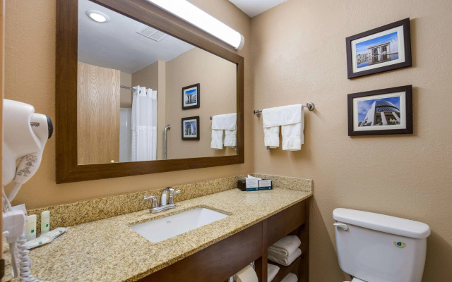 Quality Inn I-70 Near Kansas Speedway