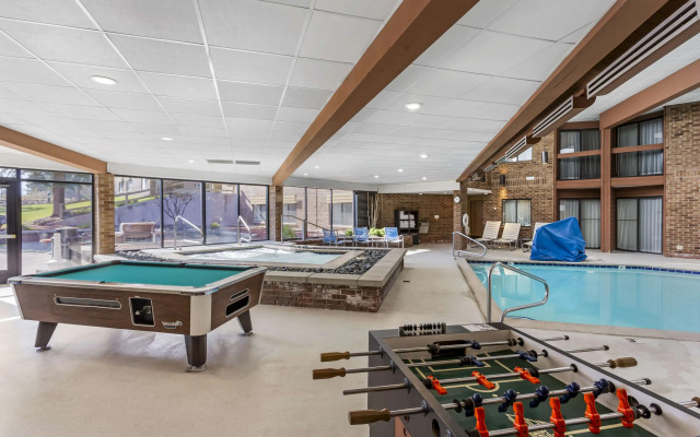 Best Western Plus Landmark Inn