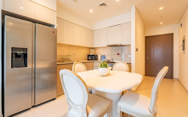 Eloquent Upscale with Breathtaking Burj