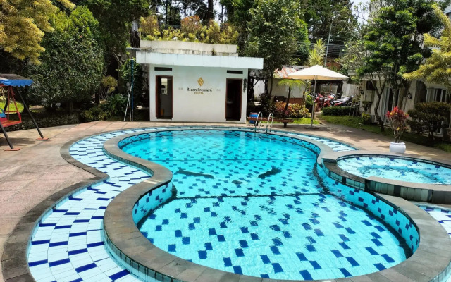 Rizen Premiere Hotel