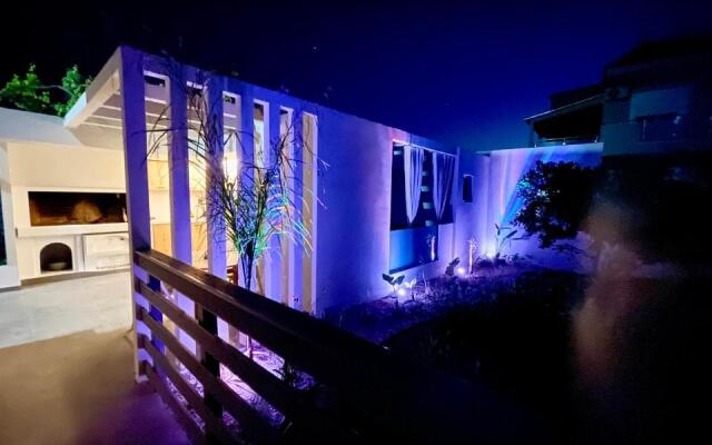 White House Kokas Luxury Apartments
