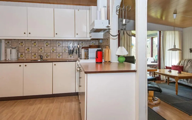 6 Person Holiday Home in Toftlund