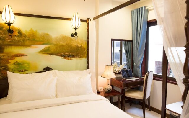 Ancient Lane Hotel