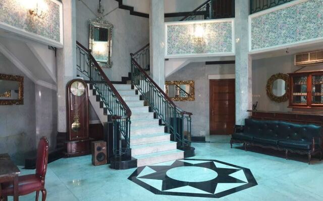 Kyriad Pejaten Suites