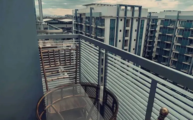 One Palm Tree Villas Condo