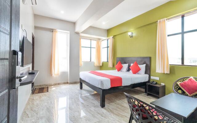 OYO Flagship 65056 Hotel Mezza Lodgings