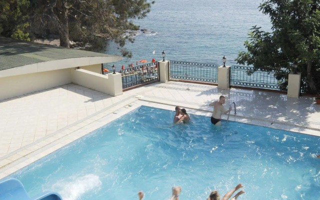 Aska Bayview Resort 