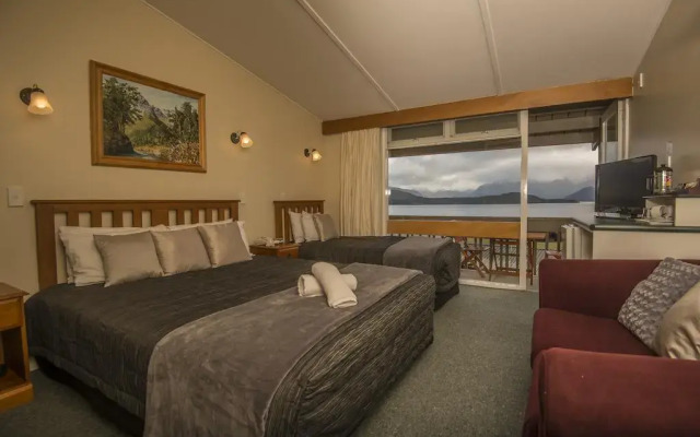 Te Anau Manapouri Lake Hotel