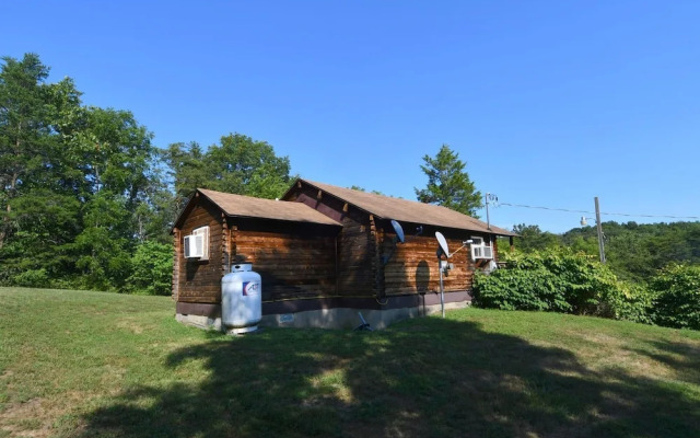 Whispering Hills - Couples Getaway