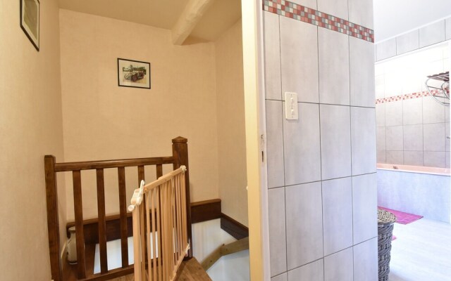 Cozy Holiday Home in Villefranche-du-Perigord with TV