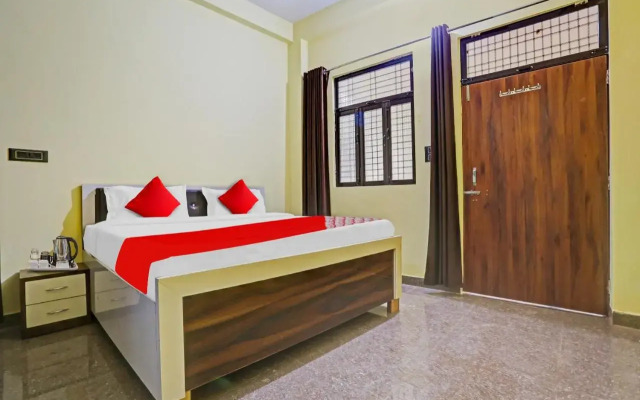 OYO Flagship 806679 Hotel A T S