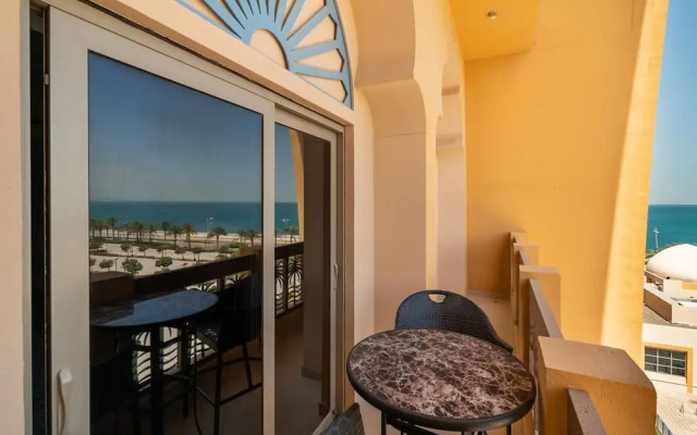 Pool View 1BR on Palm Jumeirah