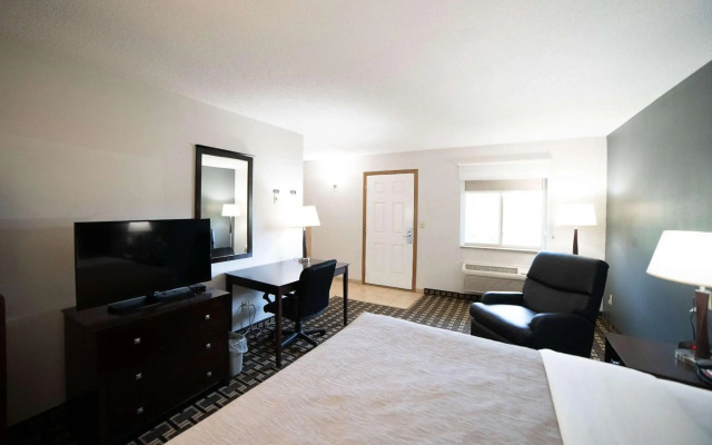 Quality Inn & Suites Watertown near Prairie Lakes Ice Arena