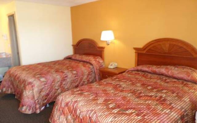 Camelot Inn Elyria