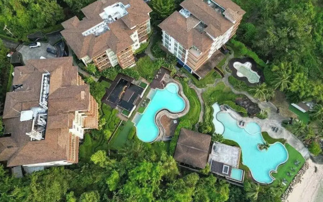 A Shasa Vela Condominium