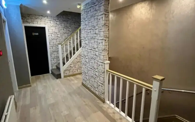 White Rose Hotel and Restaurant